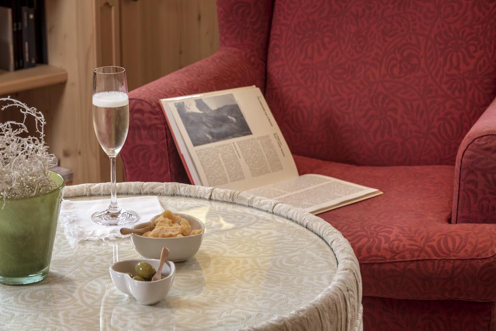 Hotel Chalet Del Sogno Мадонна-ди-Кампильо Экстерьер фото