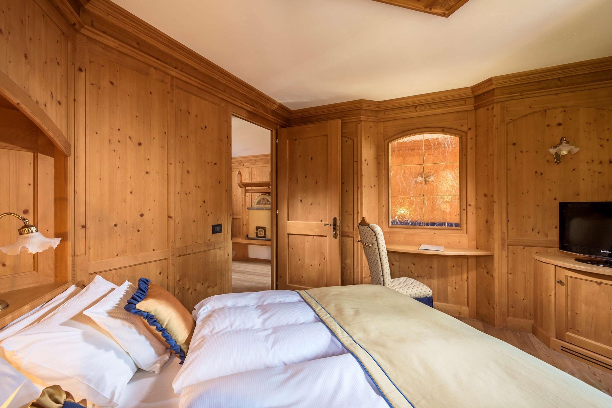 Hotel Chalet Del Sogno Мадонна-ди-Кампильо Экстерьер фото