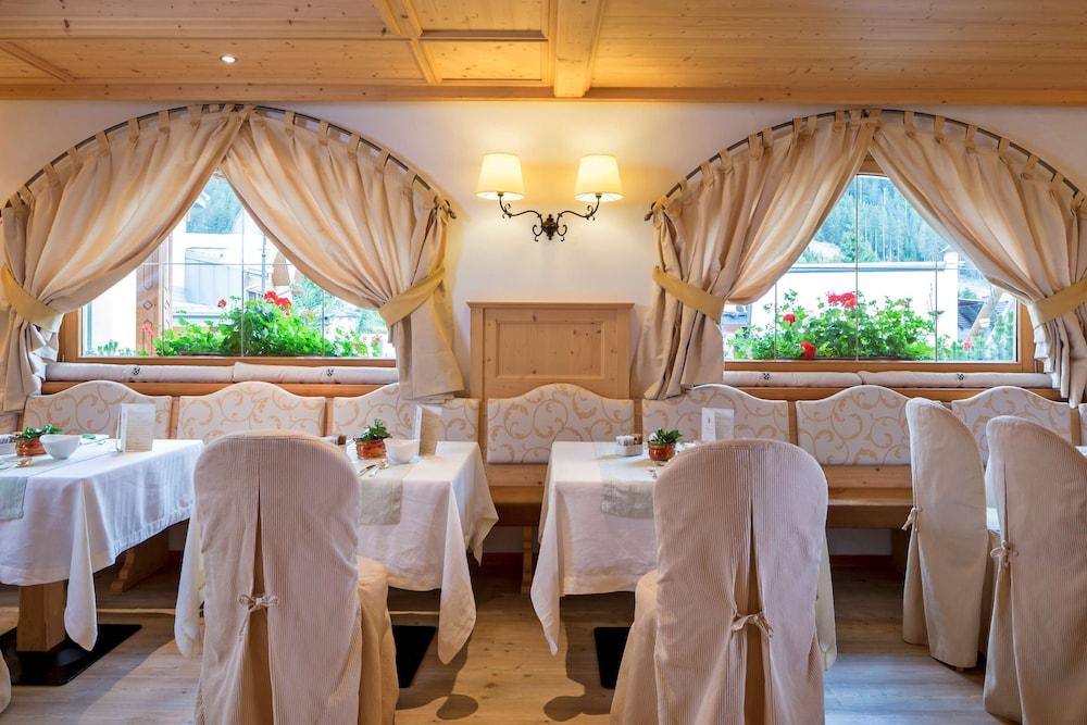 Hotel Chalet Del Sogno Мадонна-ди-Кампильо Экстерьер фото