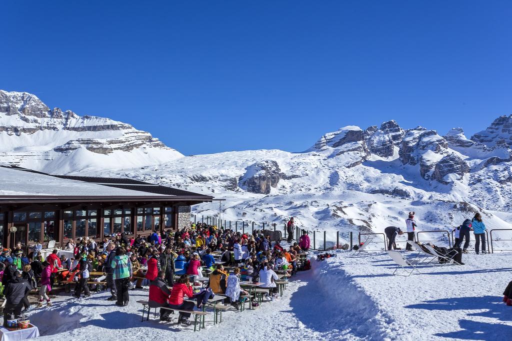 Hotel Chalet Del Sogno Мадонна-ди-Кампильо Экстерьер фото